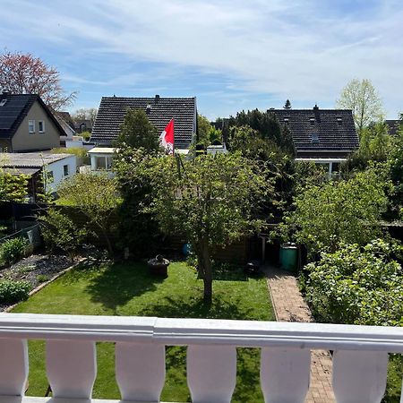 Elegante Apartment In Erftstadt Mit Balkon, Zentral, Bahnhof Nah, Phantasialand Bruehl Bei Cologne Bagian luar foto
