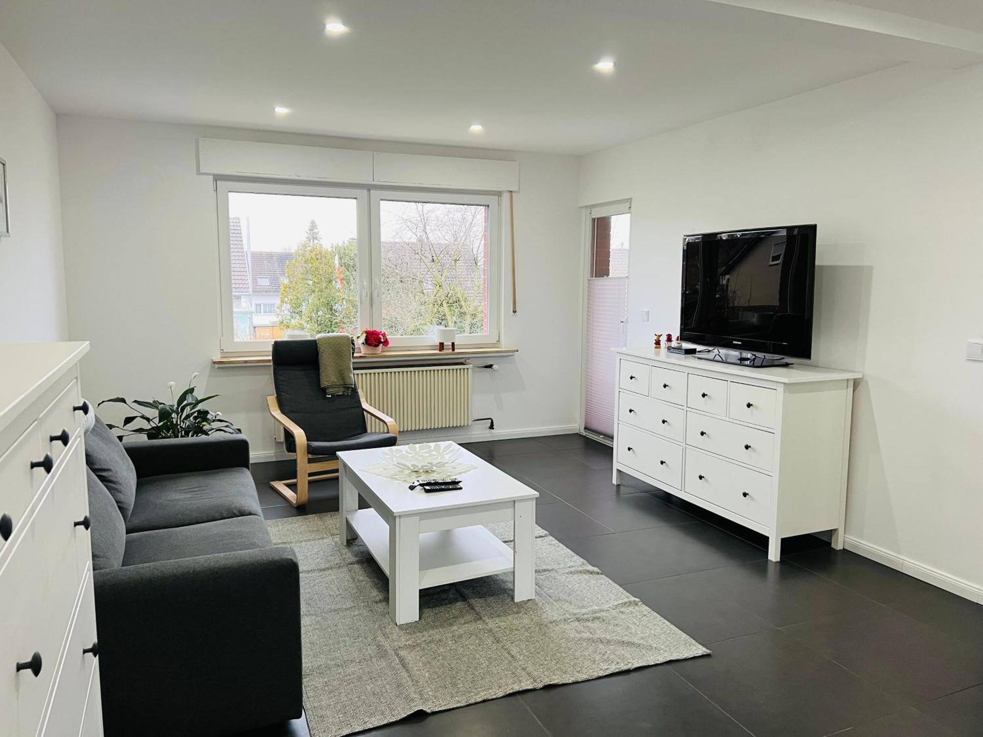 Elegante Apartment In Erftstadt Mit Balkon, Zentral, Bahnhof Nah, Phantasialand Bruehl Bei Cologne Bagian luar foto