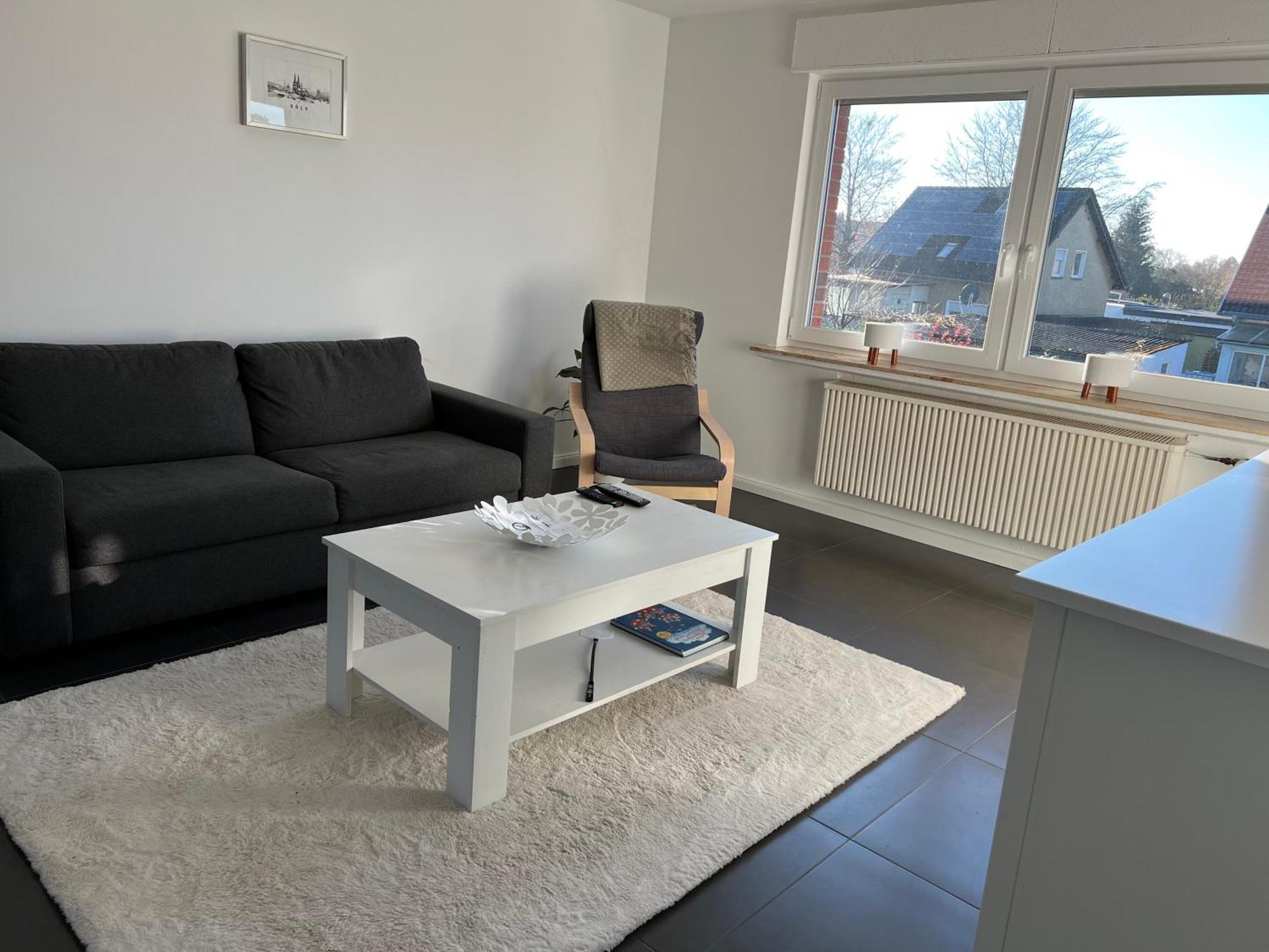 Elegante Apartment In Erftstadt Mit Balkon, Zentral, Bahnhof Nah, Phantasialand Bruehl Bei Cologne Bagian luar foto