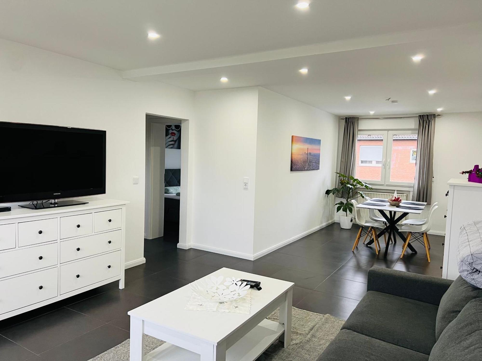 Elegante Apartment In Erftstadt Mit Balkon, Zentral, Bahnhof Nah, Phantasialand Bruehl Bei Cologne Bagian luar foto